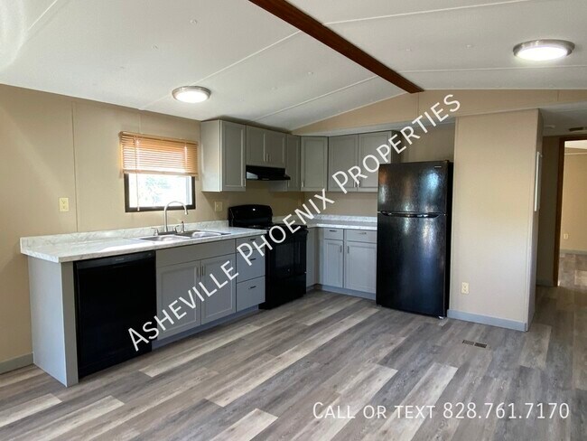 Building Photo - 6 Morgan Rdg Ln