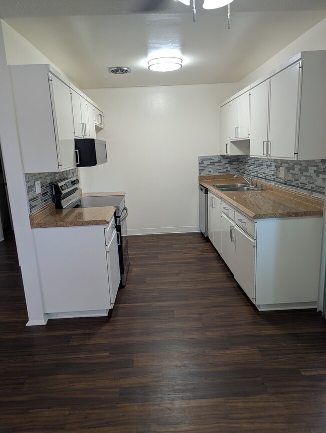 Building Photo - Ocean Villas Apartments