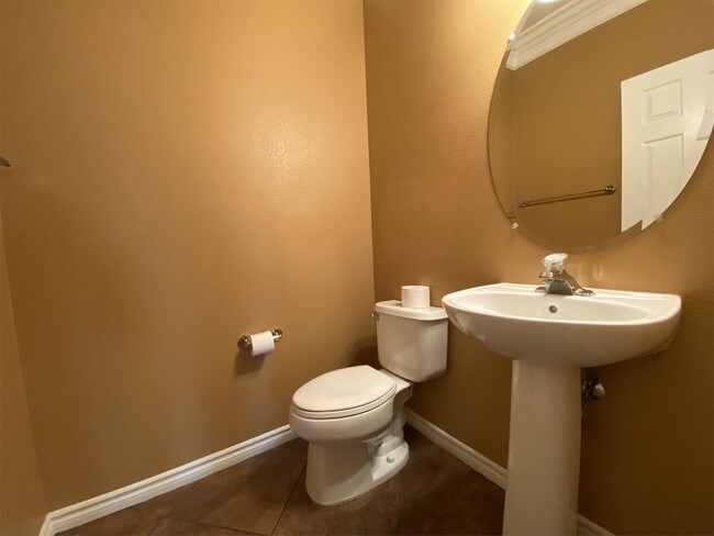 Foto del edificio - 1305 Fox Acres Dr