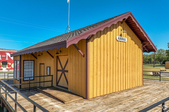 Sherley Heritage Park is a place where you can learn something about the past in Anna.