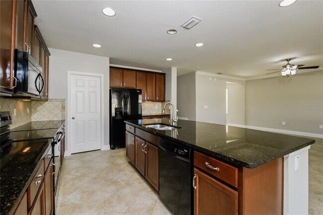 Building Photo - 10255 Newminster Loop