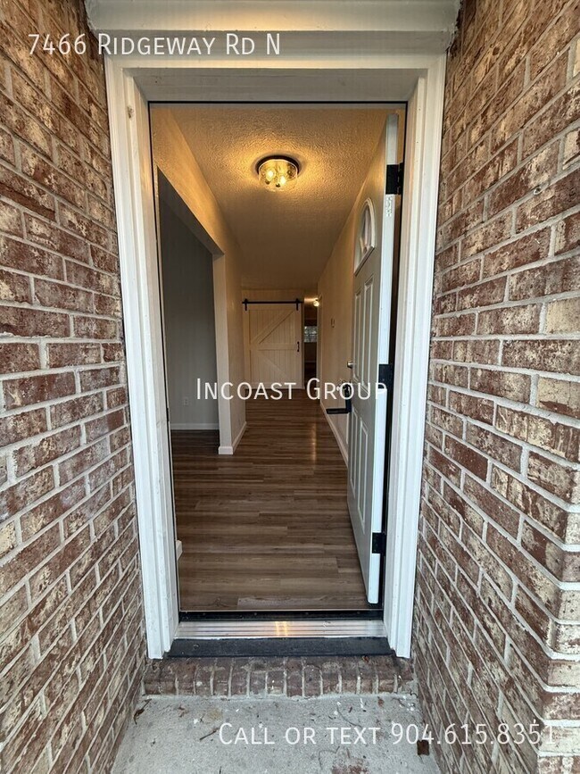 Foto del edificio - 7466 Ridgeway Rd N