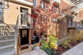 Building Photo - 11-111 Ruttan St