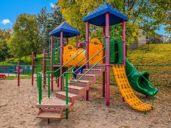 Building Photo - 7155 126th St W