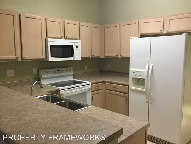Building Photo - 2498 Trailwood Dr