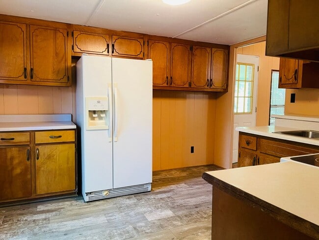 Building Photo - AVAILABLE AUGUST 2026! (Pet Friendly)
