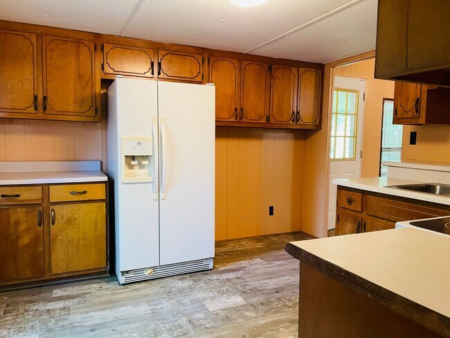 Foto del edificio - AVAILABLE AUGUST 2026! (Pet Friendly)