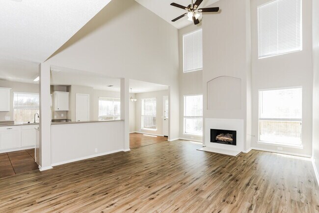 Foto del edificio - 3205 Stonewall Ln