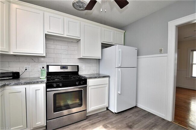 Foto del edificio - 1331 Nelson St