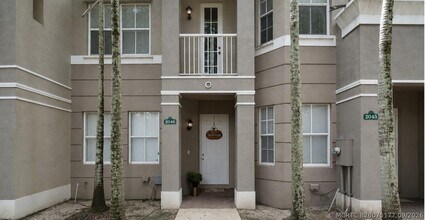 Building Photo - 2046 Shoma Dr