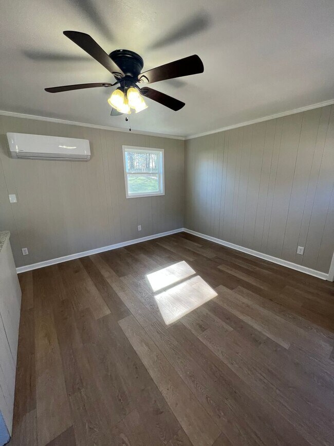 Foto del edificio - Beautifully Renovated Tiny Home in Martin!