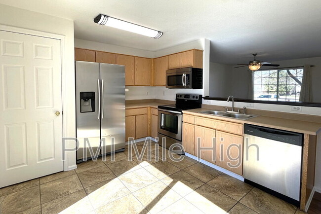 Foto del edificio - 7983 Emerson Ave