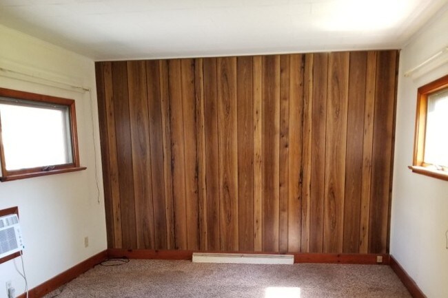 Building Photo - 24 Lagrange Ave