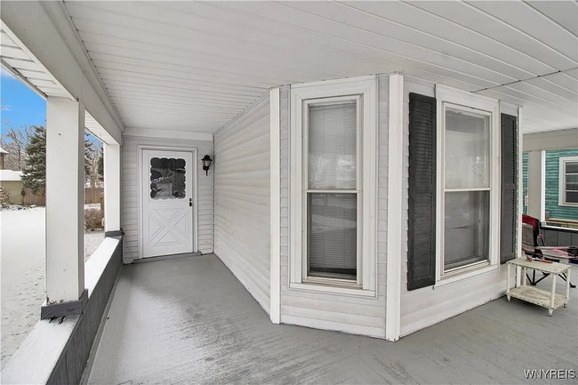 Building Photo - 158 Christiana St