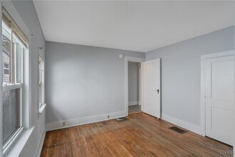 Building Photo - 148 W Cayuga St