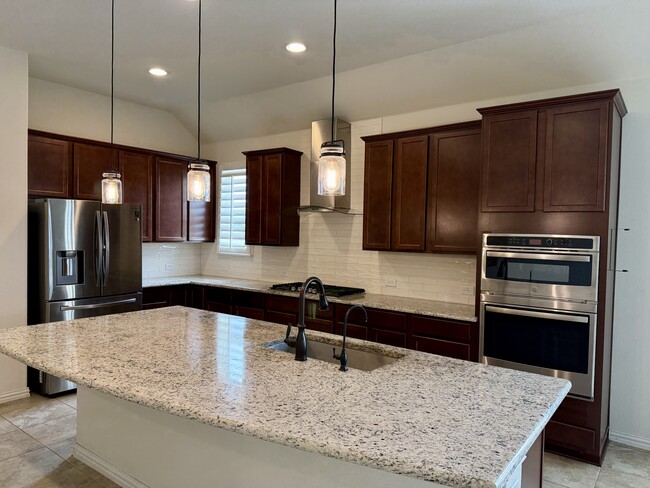 Island and kitchen - 2501 Temple Dr