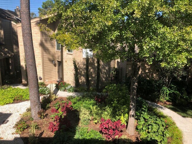 Building Photo - 12625 Memorial Dr