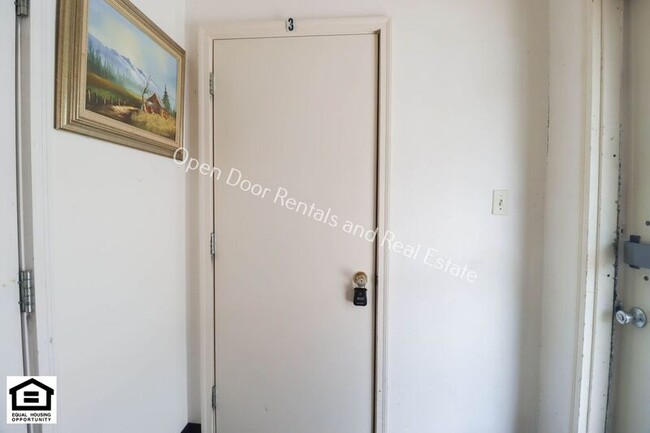 Foto del edificio - 255 S Wayne St