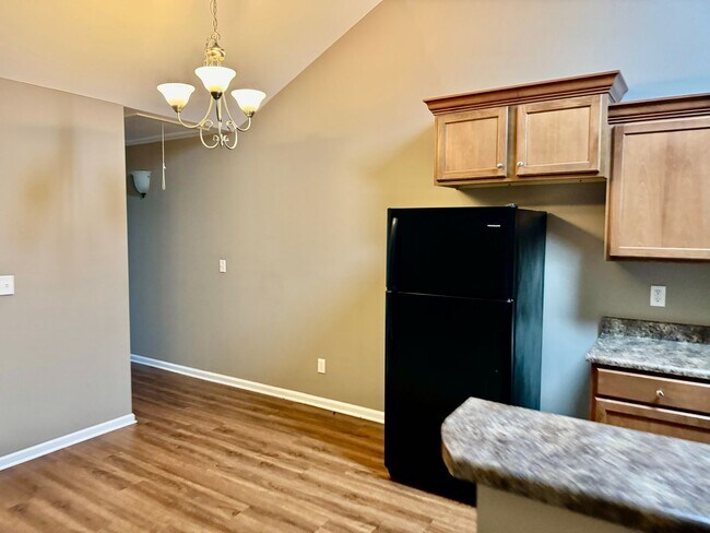 Foto del edificio - 2 bed, 2 bath townhome in Calera