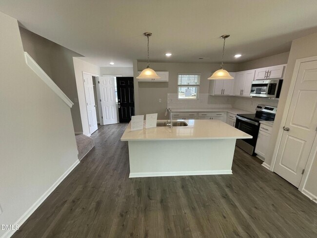 Foto del edificio - 1019 Peony Ln