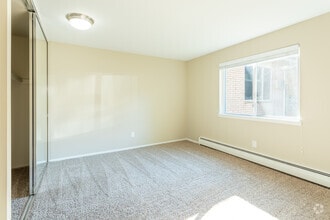 2 BR, 1 BA - The Shakespeare - Shoreview Apartments
