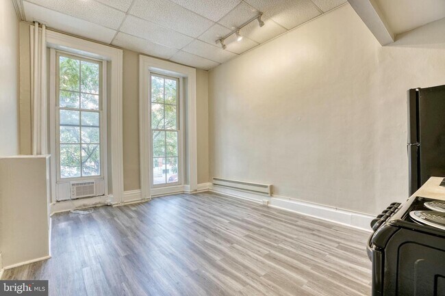 Building Photo - 810 N Calvert St
