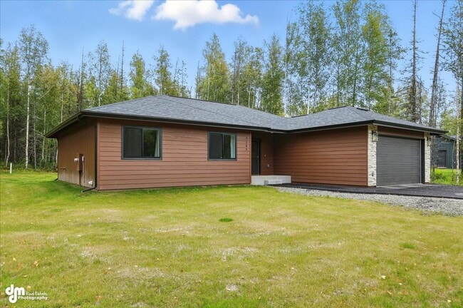 Building Photo - New & Upgraded 4BD Home!