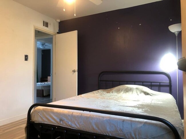 Building Photo - 20800 Clark St