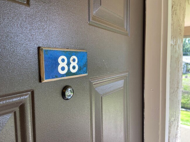Foto del edificio - Beautifully Upgraded 1BR/1BA Condo In Wint...