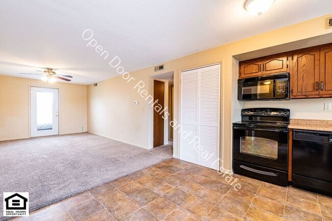 Building Photo - 1000 Old Brick Rd