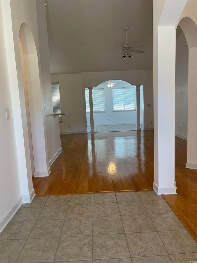 Building Photo - 2504 Sugar Creek Ct