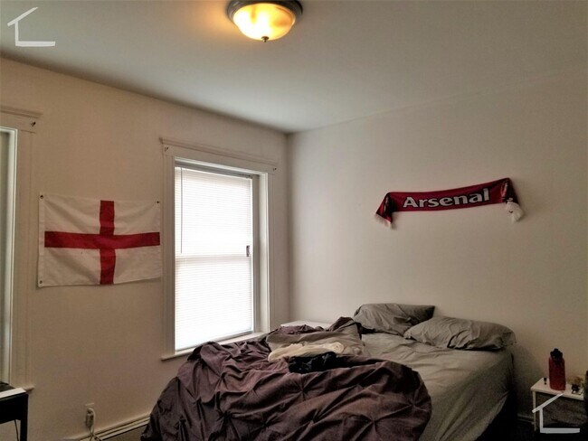 Foto del edificio - 9/1 Huge 4BR with deck in Packard's Corner!