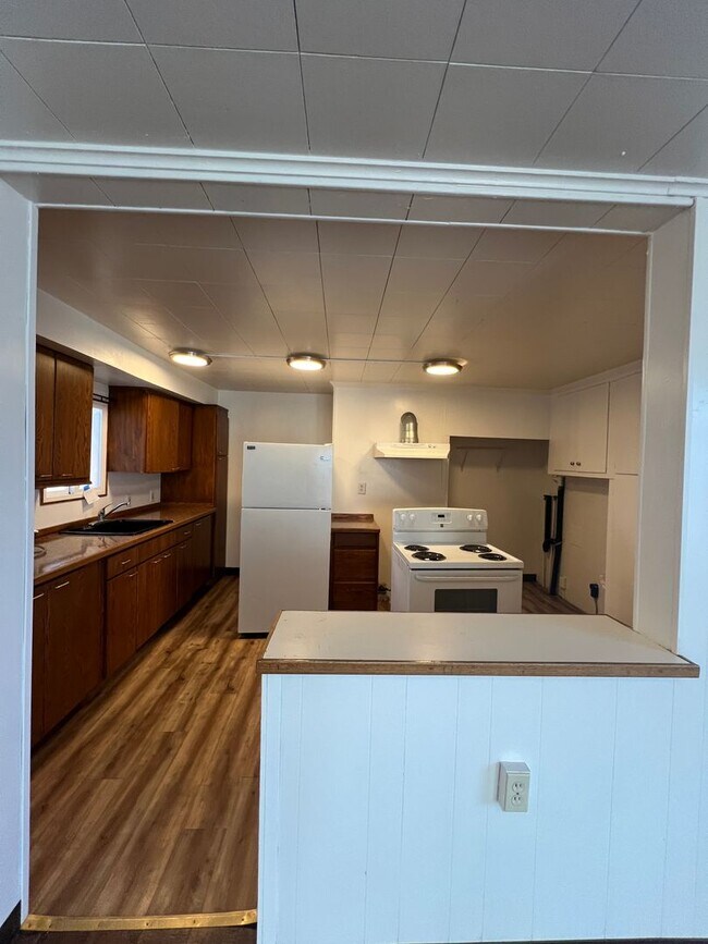 Building Photo - Non-Refundable & Security Deposit Total: $...