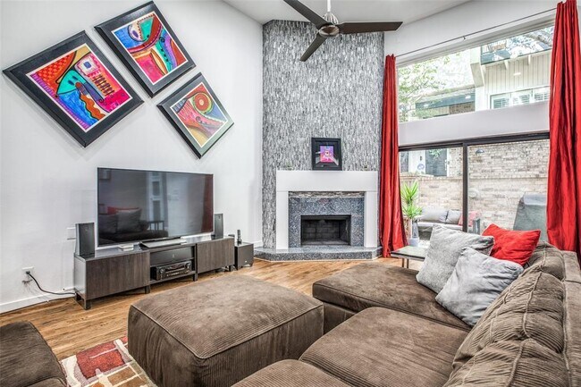Foto del edificio - 3515 Brown St