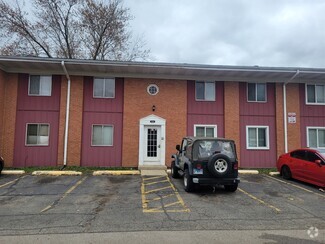 Building Photo - 1351 Monomoy St