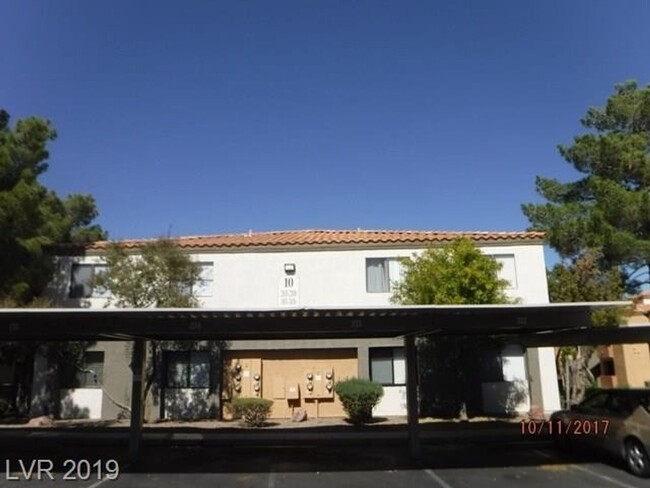 Building Photo - Desert Shores