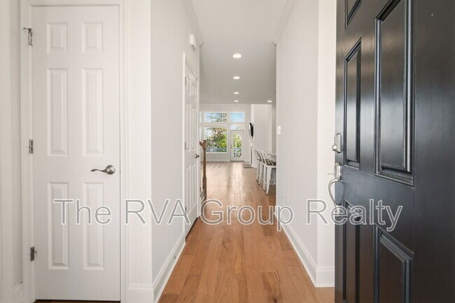 Foto del edificio - 5025 Rivermere Ln