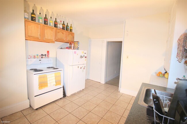 Building Photo - 3 br, 1 bath House - 219 N Neville St