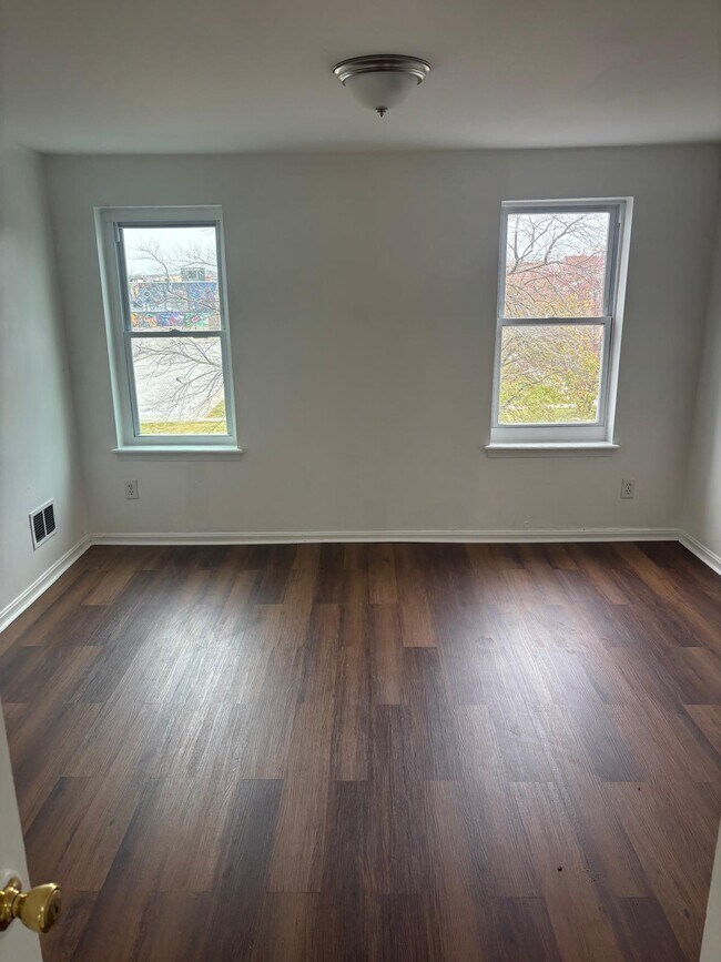 Foto del edificio - 545 Mosher St