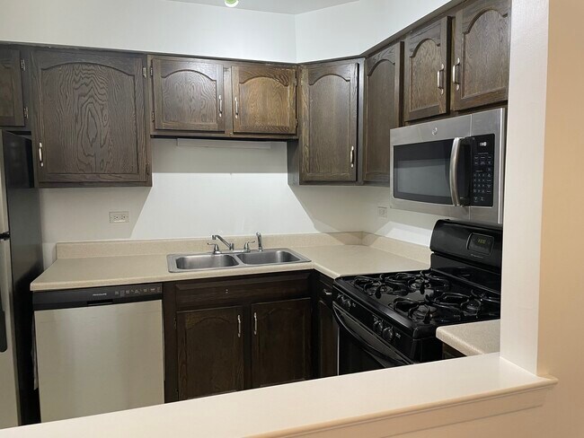 Foto del edificio - 644 W Arlington Pl