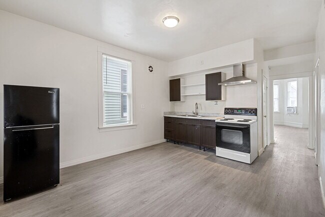 Foto del edificio - 8231 S Coles Ave