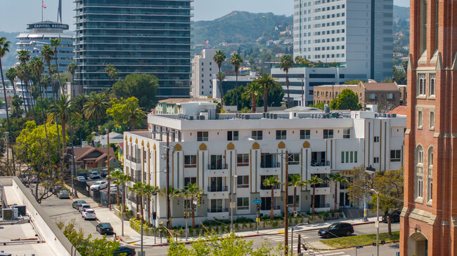 Foto del edificio - Sophia Hollywood