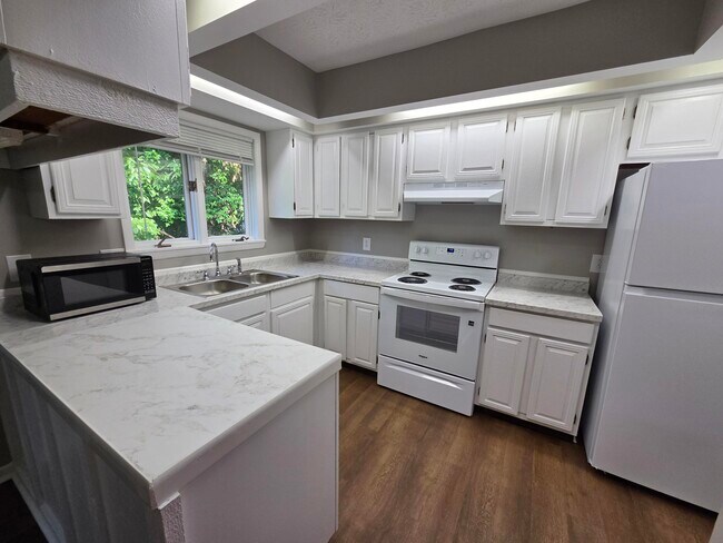 Foto del edificio - 3406 Alpine Ct