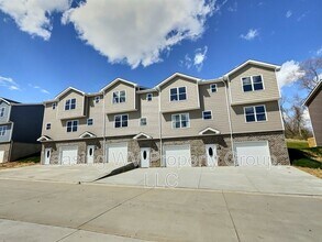Building Photo - 122 Christian Ct