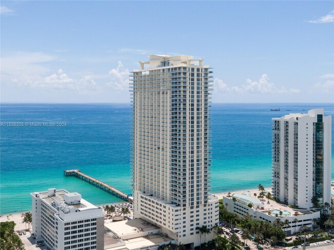 Foto del edificio - 16699 Collins Ave