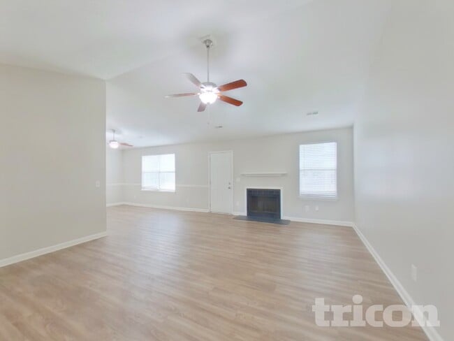 Foto del edificio - 4 Sweetberry Ct