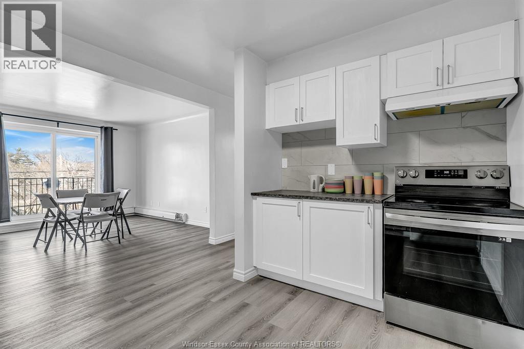 Photo principale - 2136 Wyandotte St W