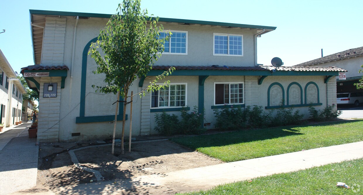 Foto principal - 720-722 Richmond Ave