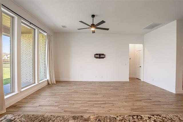 Building Photo - 388 Paddle Boat Dr