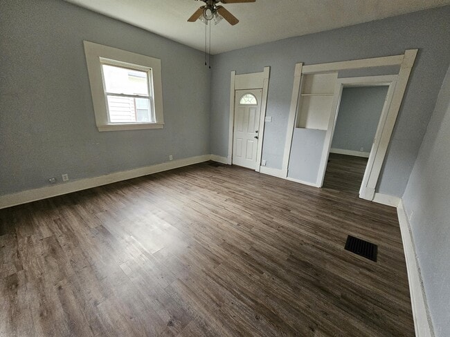 Foto del edificio - 912 W 3rd St